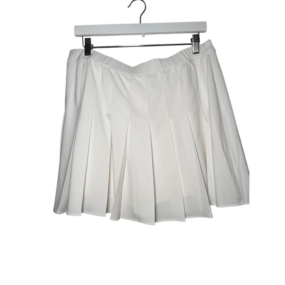 Abercrombie & Fitch pleated white skort Large